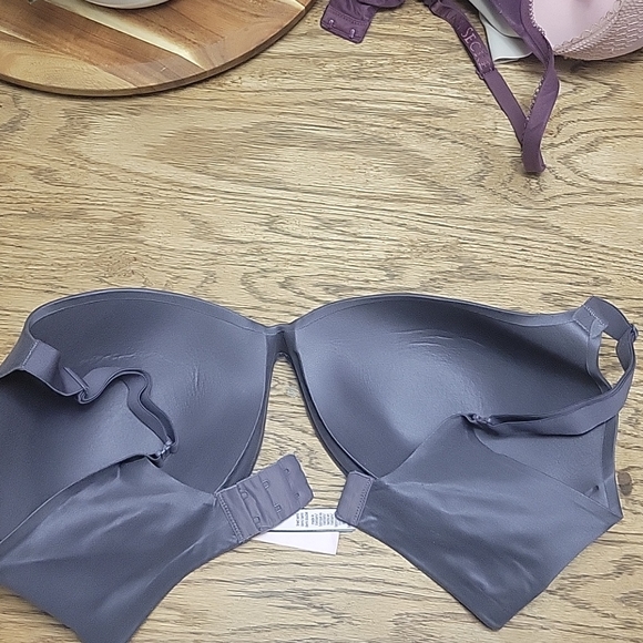 Victoria Secret Flexible Wire Bra - Picture 2 of 6